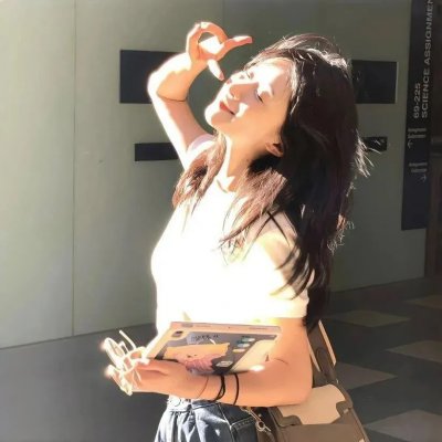 推动摇篮的手